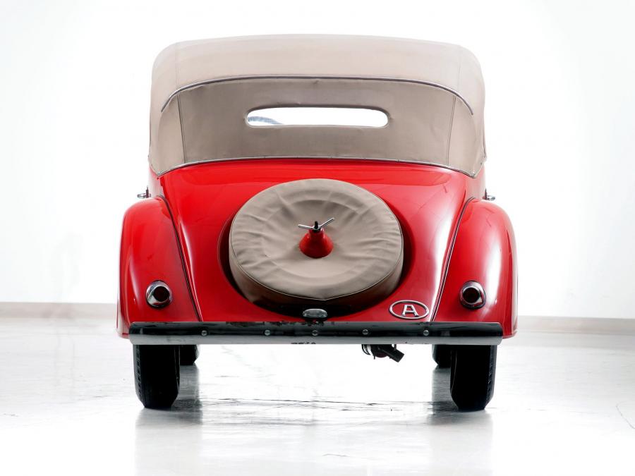  Steyr 220 Cabriolet 1937 года  (фото 11 из 16)